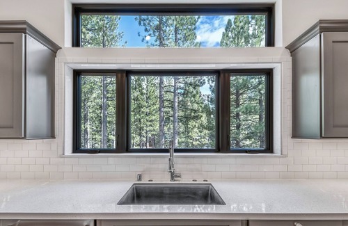 North Upper Truckee House | Luxury Home -Game & Theater Room -4000 Sqft nPermit no:073322 TOT#T64849