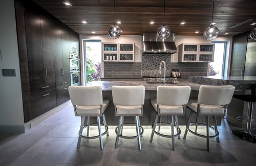 Tavernier House | Luxury home, Heated pool, Hot tub, Chefs kitchen, Sundeck, 100 ft of dockage.