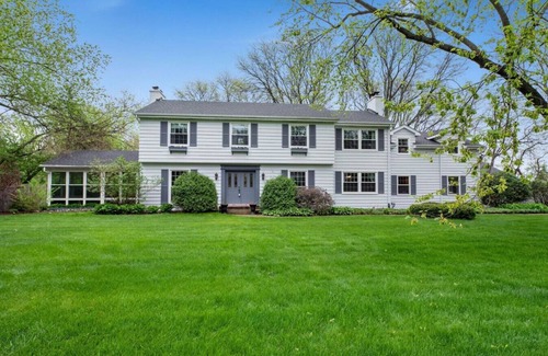 Fox Valley Apartment | Luxury Home w/4Kings, Firepit