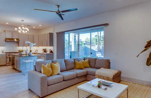 Cox Heights House | Luxury home with heated pool and hot tub close to old-town