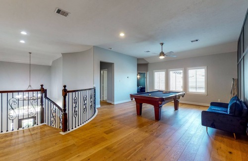 Cypress House | Luxury Home with Home Gym, Outdoor & Gourmet Kitchen