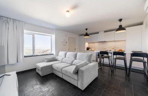 Rueda Apartment | LUXURY HOMEs MOJACAR PUEBLO WITH PANORAMIC VIEWS A POOL JACUZZI AND ROOFTOP GYM