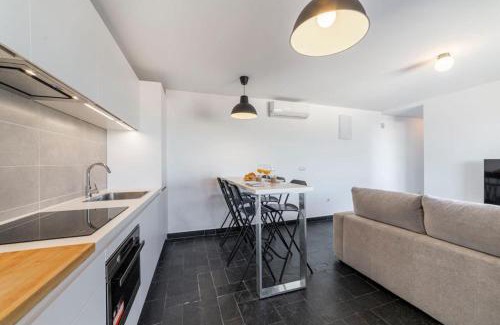 Rueda Apartment | LUXURY HOMEs MOJACAR PUEBLO WITH PANORAMIC VIEWS A POOL JACUZZI AND ROOFTOP GYM