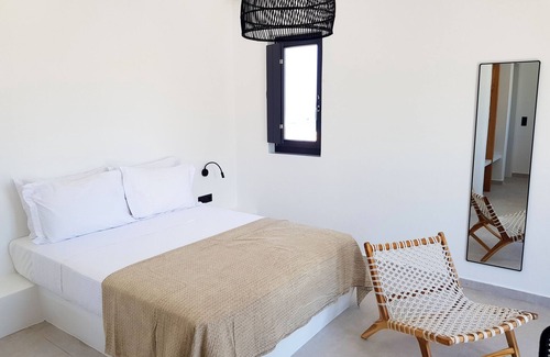 Kamari Hotel | Luxury hospitality, outstanding view