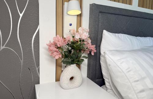 Childs Hill Apartment | Luxury Hotel Style Studio Flat