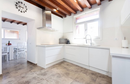 Los Realejos House | Luxury house with private pool, sauna and Jacuzzi, 6 - 13 guests