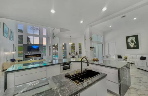 Wellington House | Luxury House with Movie Theater