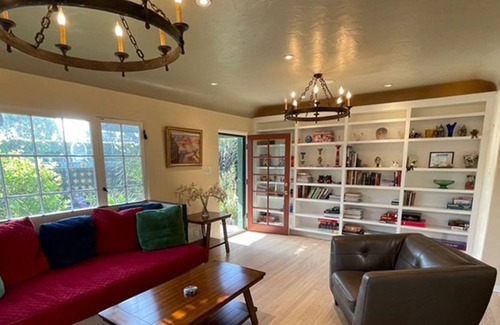 Lamanda Park House | Luxury Huntington Gardens Home
