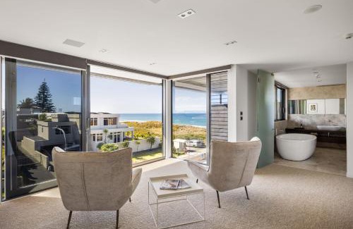 Mount Maunganui House | Luxury in Paradise - Sea views and Beach