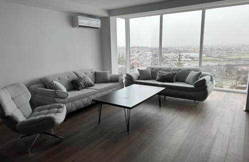 Skopje Apartment | Luxury Jacuzzi Apartment City View Free Parking