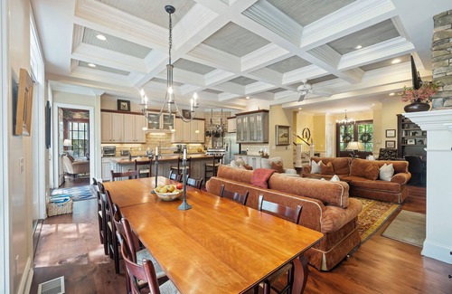 Vanderhorst Plantation House | Luxury Kiawah Home with Amazing Private Pool and Walk to the Beach