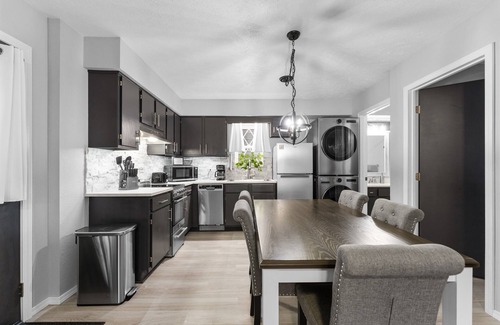 Indian Point Cabin | Luxury Lake Lodge 51 - Near Silver Dollar City!