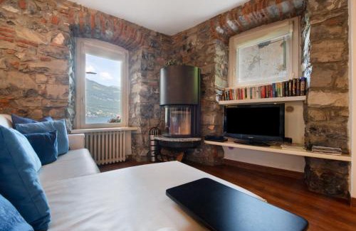 Lezzeno House | Luxury Lakefront Property