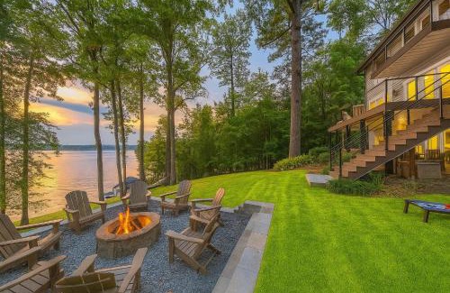 Macon Villa | Luxury Lakefront Retreat-Secluded, Hot Tub, Dock, Sunset View
