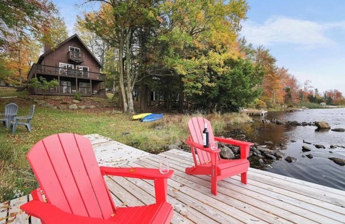 Tobyhanna House | Luxury Lakefront w/kayaks - Sauna - Dock - Fire Pit
