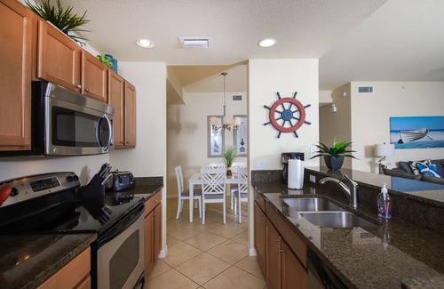 Braden River Condo | LUXURY LAKEVIEW CONDO IN RIVER STRAND GOLF AND COUNTRY CLUB. SUMMER RATES!
