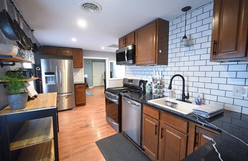 Lancaster Apartment | Luxury Lancaster Apartment