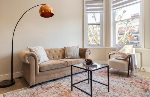 Westbourne Apartment | Luxury Living 3BR Apartment in Maida Vale London