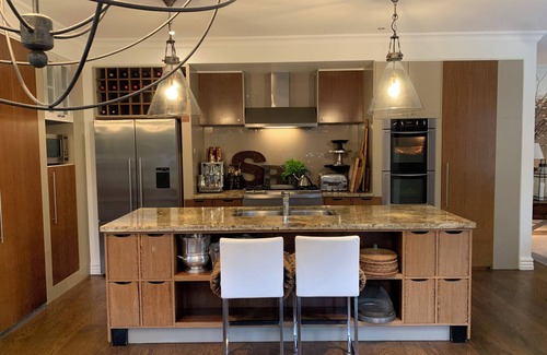 Remuera House | Luxury Living in Remuera Family Home w Pool - Prime Location