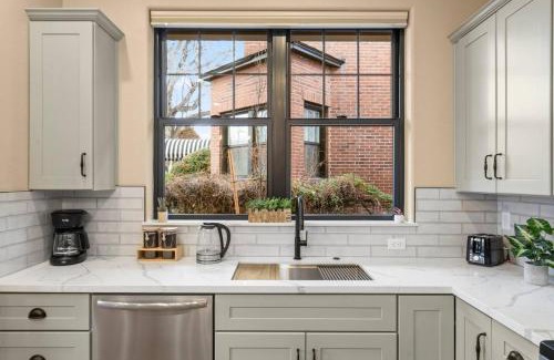 Midtown Apartment | Luxury Living Modern Midtown Ensuite Baths Patio