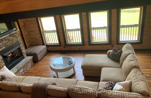 Canton Cabin | Luxury Lodge with stream in backyard