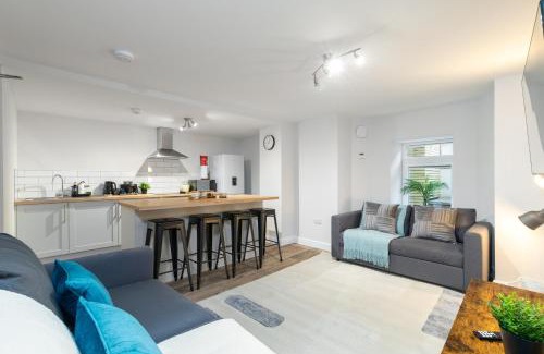 Leeds Apartment | Luxury Lower-Level One Bed Apt