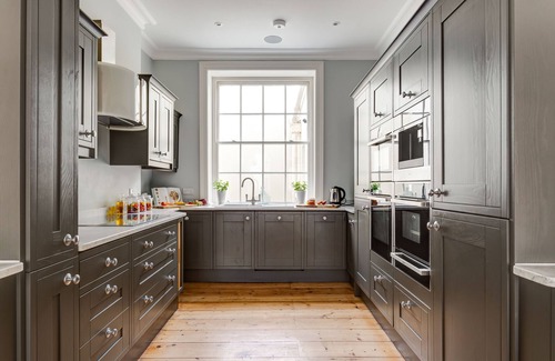 Kemptown House | Luxury Mansion Townhouse with Private Cinema sleeping up to 18