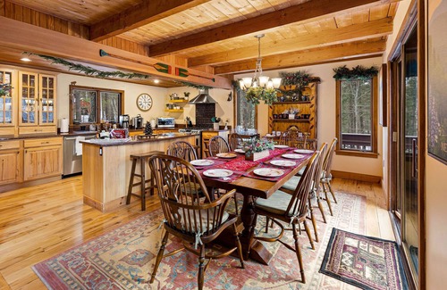 Wilmington House | Luxury meets Rustic- Beautiful Lodge 1.9 miles from Whiteface-EV charger
