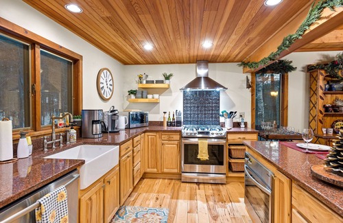 Wilmington House | Luxury meets Rustic- Beautiful Lodge 1.9 miles from Whiteface-EV charger