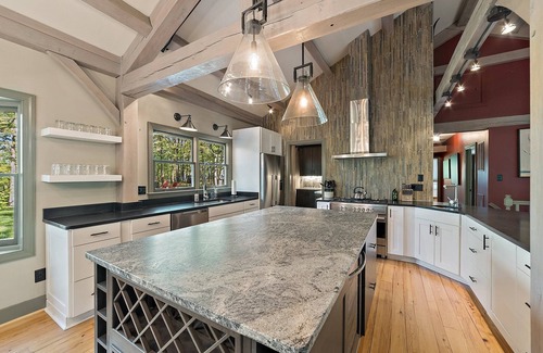 Basye Ski Chalet | Luxury Moose Retreat - At Bryce Resort