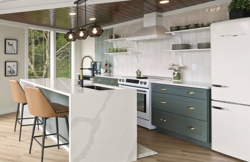 Seven Devils Ski Chalet | Luxury Mountain Home in Banner Elk with unobstructed views & Infrared Sauna!