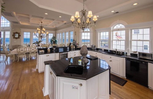 Sandbridge House | Luxury Multi-Level Oceanfront/Beach House ! 7Bedrooms/6.5 bathroom-Pet friendly.
