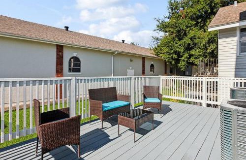 Marlyville - Fontainebleau Apartment | Luxury NOLA 6 Bedroom Oasis