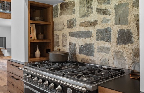 Livingston House | Luxury Oasis Near Yellowstone, Spacious 4-Bedroom Home, pond, Guest House