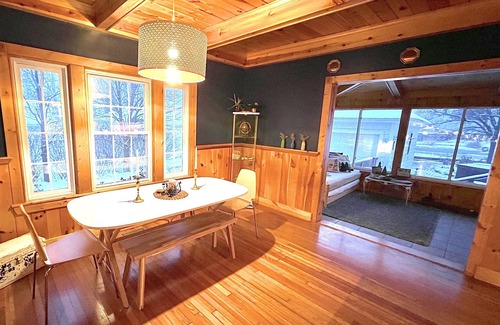 Irving Cabin | Luxury Oasis w/ hot tub, fire pit & beach access!