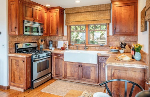 Summerland Apartment | Luxury Ocean View Summerland Loft