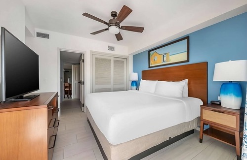 Simpson Bay Hotel | Luxury Oceanfront Hotel in St. Maarten! Swimming Pool, Free Parking, Kitchen!