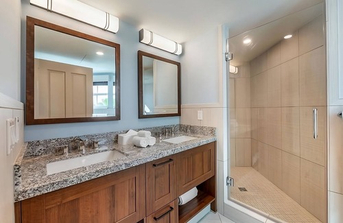 Simpson Bay Hotel | Luxury Oceanfront Hotel in St. Maarten! Swimming Pool, Free Parking, Kitchen!