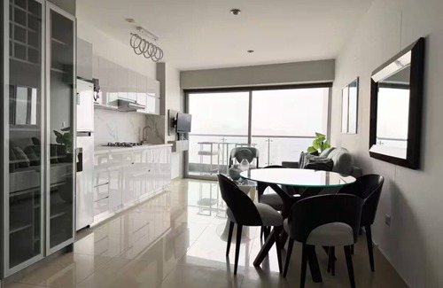 Miraflores Apartment | Luxury Oceanfront Penthouse in the center of beautiful Miraflores