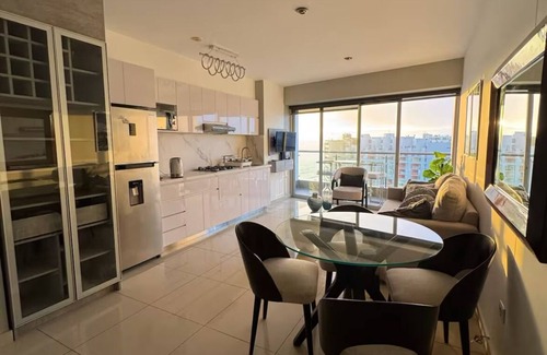 Miraflores Apartment | Luxury Oceanfront Penthouse in the center of beautiful Miraflores