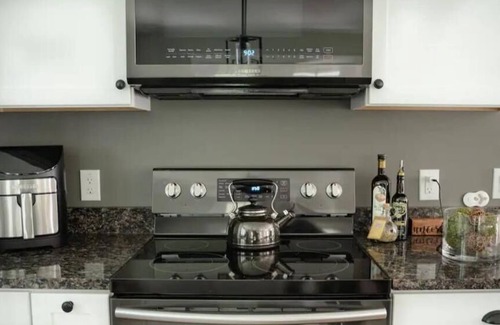 Town of Reading House | Luxury on Seneca Wine Trail, 3 King Beds with Awesome Country View