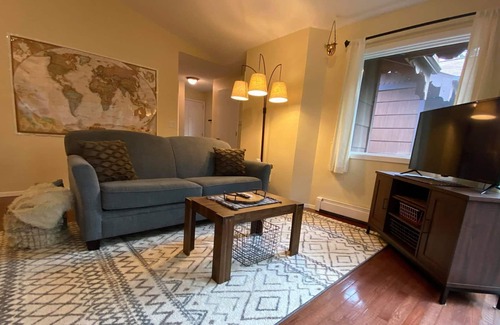 University Area Condo | Luxury one bed condo close to hospitals and trails