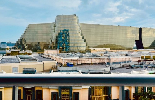 Tambo Condo | Luxury one bedroom condo just in front of Okada Manila Resort