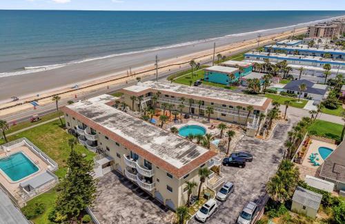 Ormond-by-the-Sea Apartment | Luxury Ormond Beach Condo