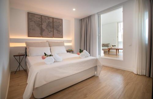 Dreta de l'Eixample Apartment | Luxury Penthouse with Jacuzzi & Large Terraces by Passeig de Gràcia