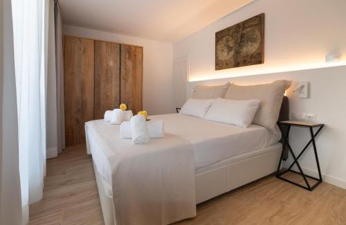 Dreta de l'Eixample Apartment | Luxury Penthouse with Jacuzzi & Large Terraces by Passeig de Gràcia