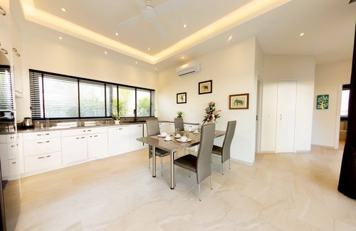 Hin Lek Fai Villa | Luxury pool villa Iris