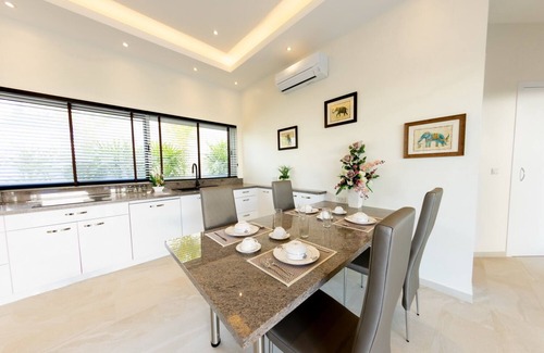 Hin Lek Fai Villa | Luxury pool villa Iris