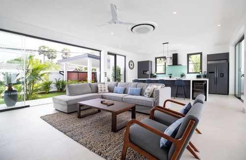 Rawai Villa | Luxury pool villa 4 bedrooms at Rawai beach, Rawai