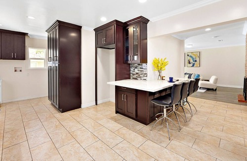 Alhambra House | Luxury PoolHouse Downtown Los Angeles over2000sqft